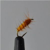 FLY1212 - Superpuppa Yellow/Olive – Str.12<br>Superpupa, mest brugte flue ved mange Nordiske elve<BR>
Str.6 og 8 har jeg selv fiske Silver Salmon med i Michigan med stor held<BR>
prøv den i en Norsk elv, så skal du se løjer