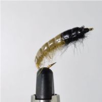 NY1332 - Caseless Caddis Ny Oliv Black - Str.8<br>