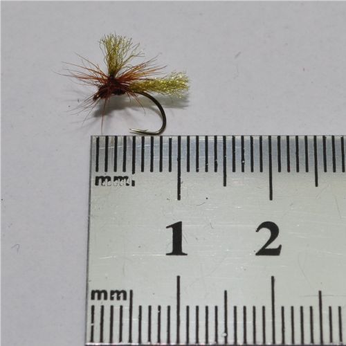 DRY0242 - Dynamit Harry - Str.16<br>En rigtg god flue, som vi i sin tid lavede til en gruppe fluefiskere i Sverige<BR>
som fiskede meget i Glomma området<BR>
Har selv gode fangster på den i Rena og Kongeåen