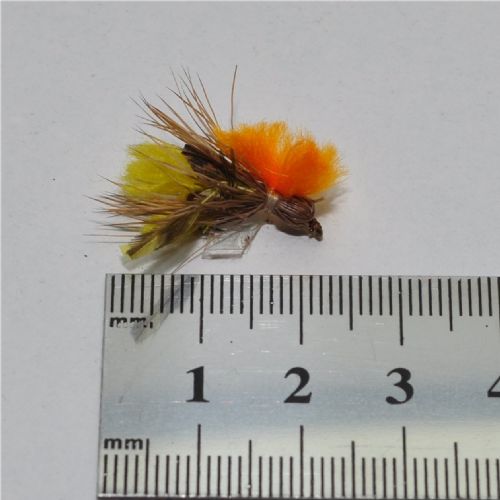 DRY0251 - Barbles Jo`s Hopper - Str.10<br>En fræk short shank græshopper